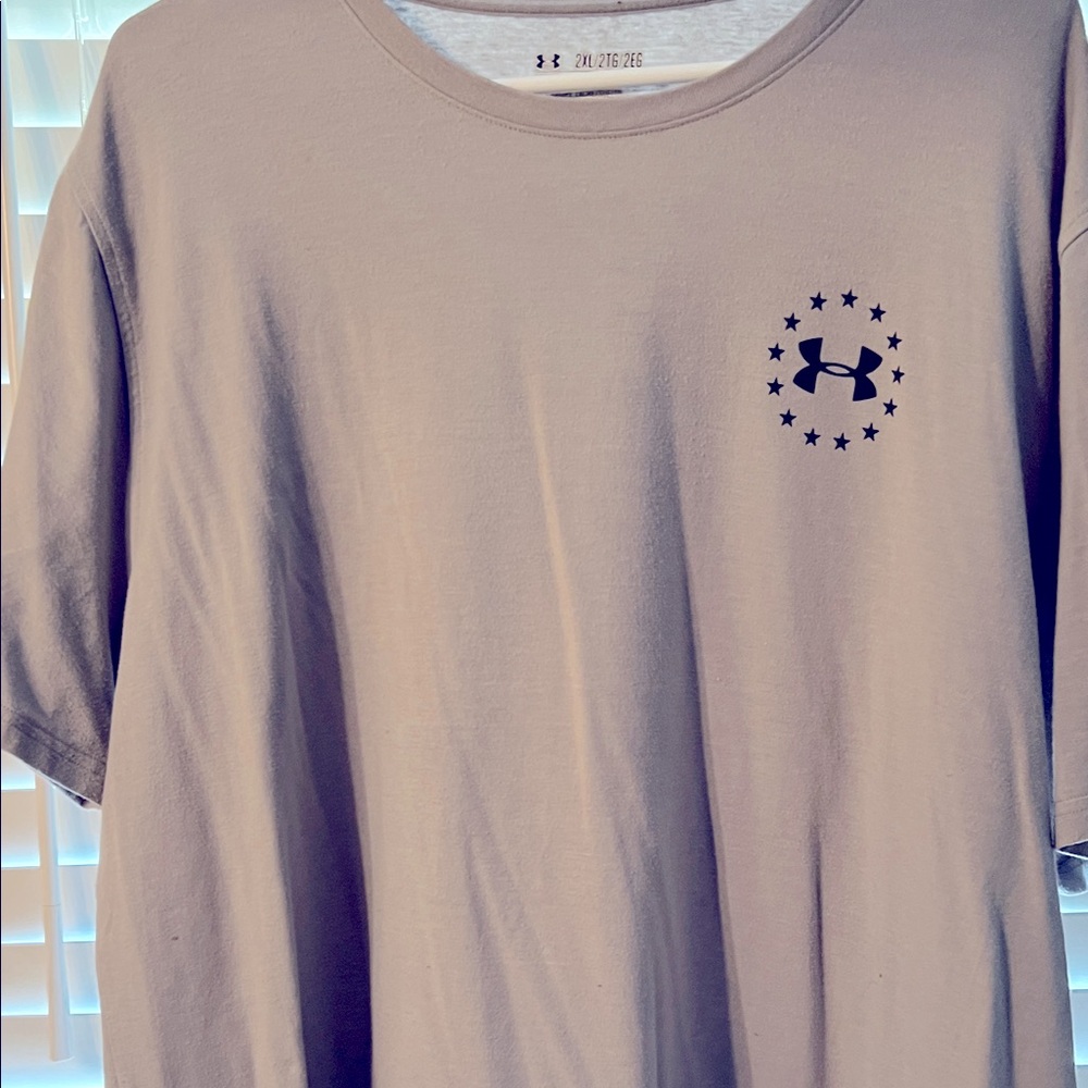 Under Armour Men's Grey T-Shirt with Star Logo